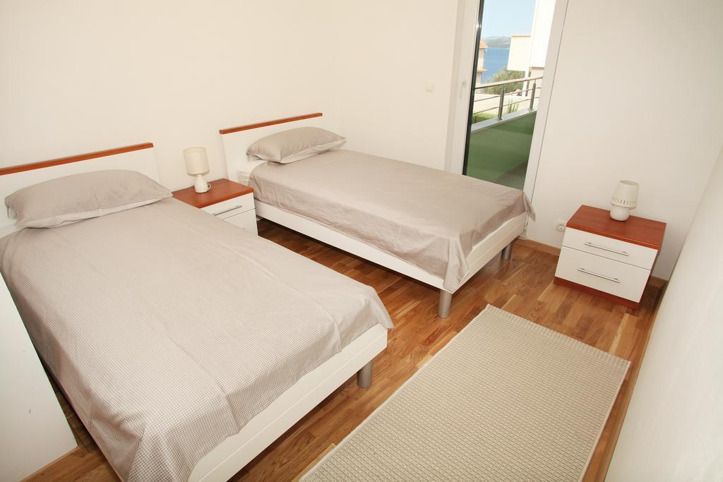 Apartments Delta Trogir Eksteriør billede