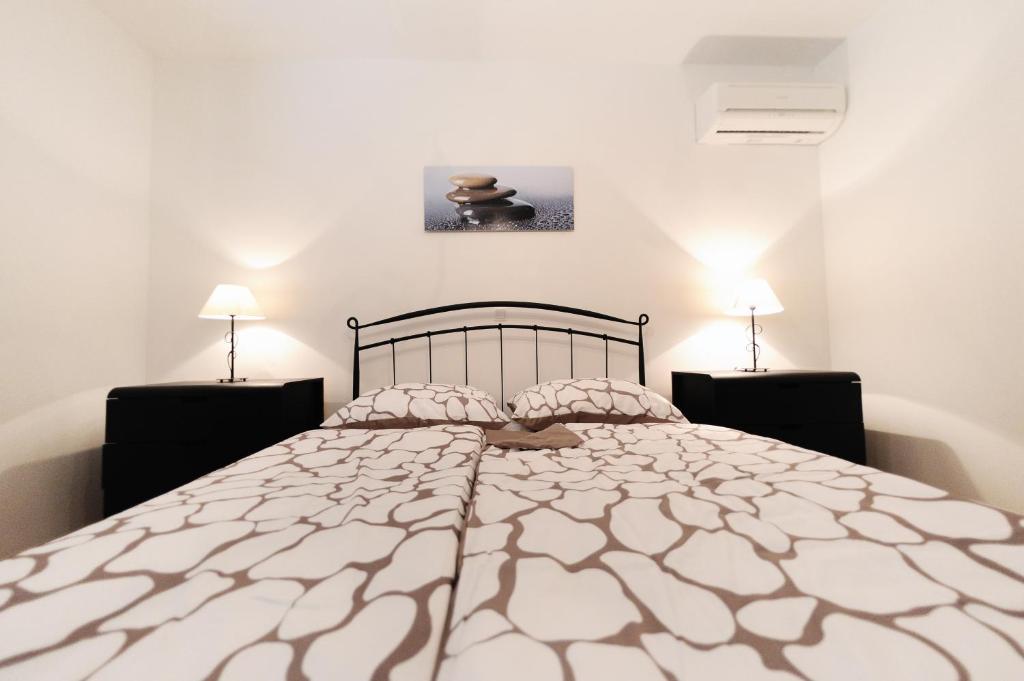 Apartments Delta Trogir Eksteriør billede