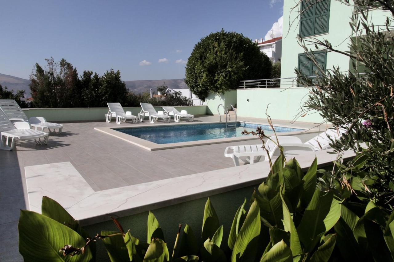Apartments Delta Trogir Eksteriør billede