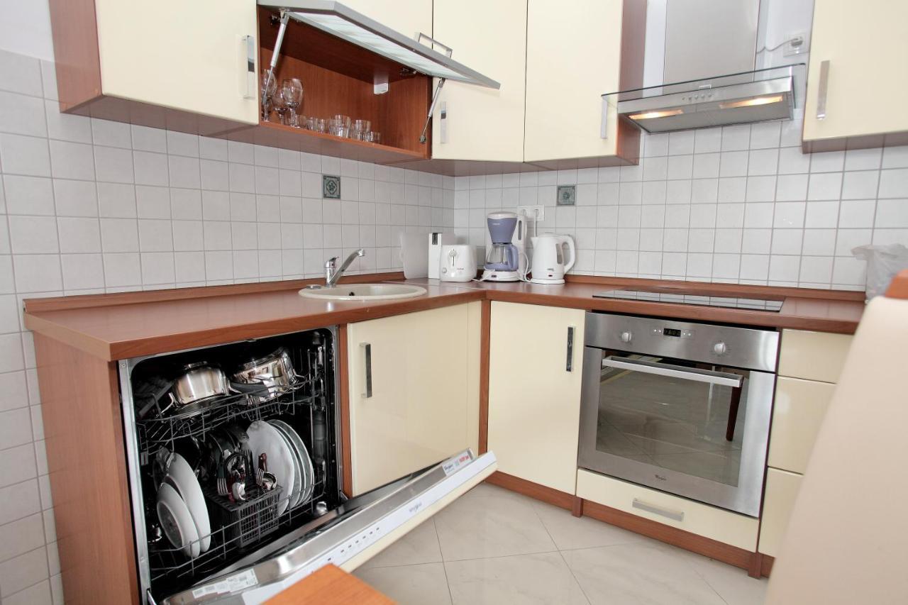 Apartments Delta Trogir Eksteriør billede
