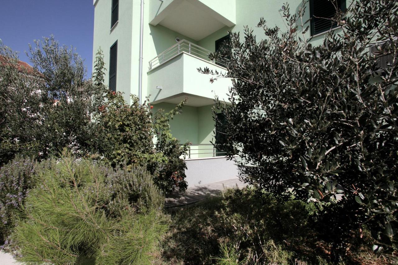 Apartments Delta Trogir Eksteriør billede