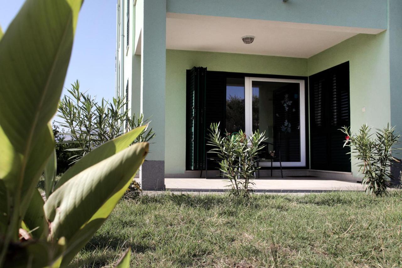 Apartments Delta Trogir Eksteriør billede